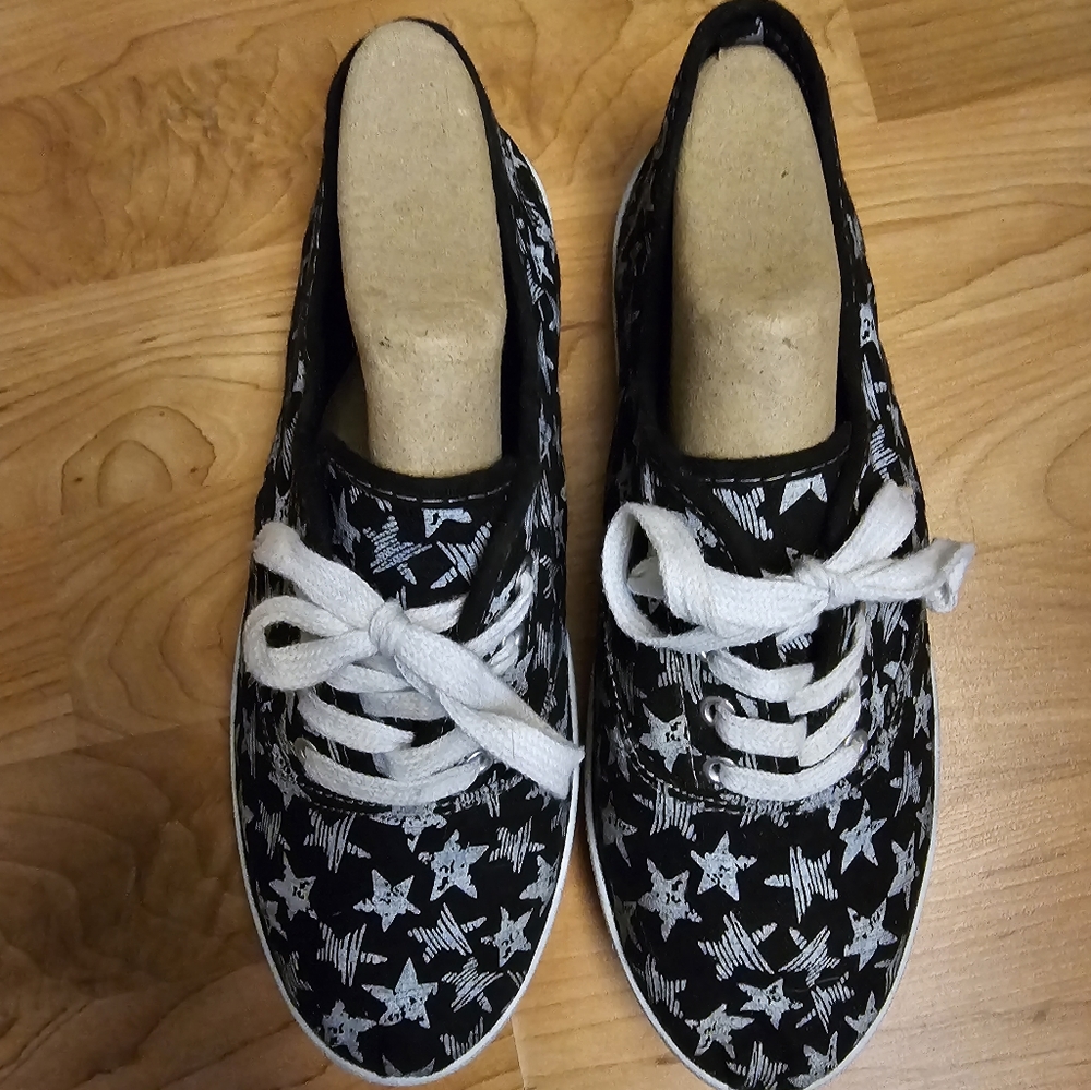 Star Tennis Shoes in Black Canvas with Gray Stars by Charlotte Russe
